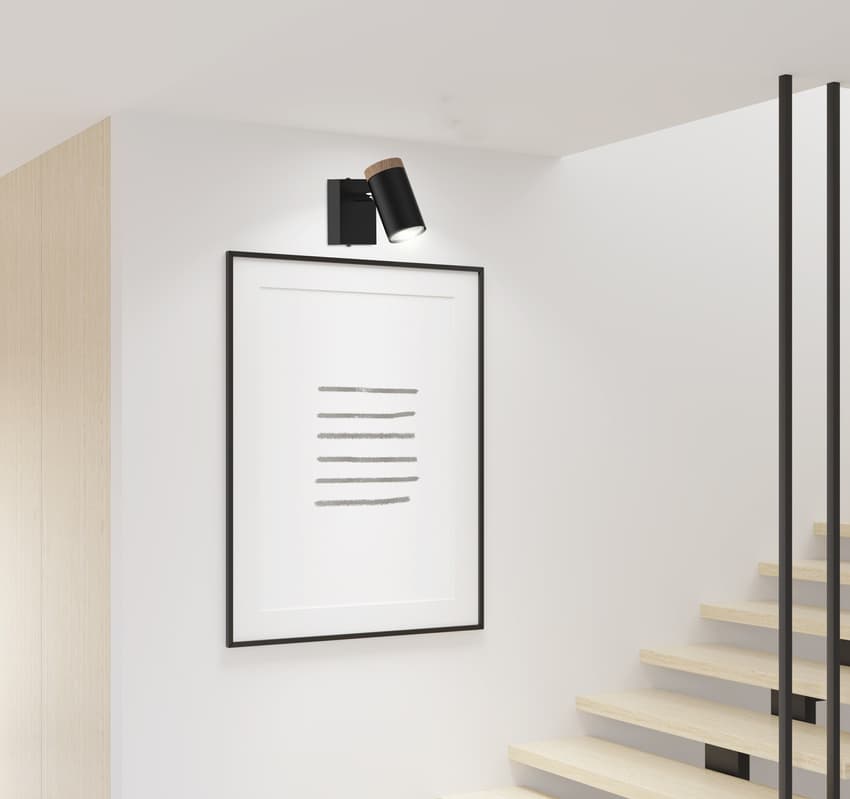 Nástenná lampa Lagos, pohyblivá, čierne drevené tienidlo, GU10 1