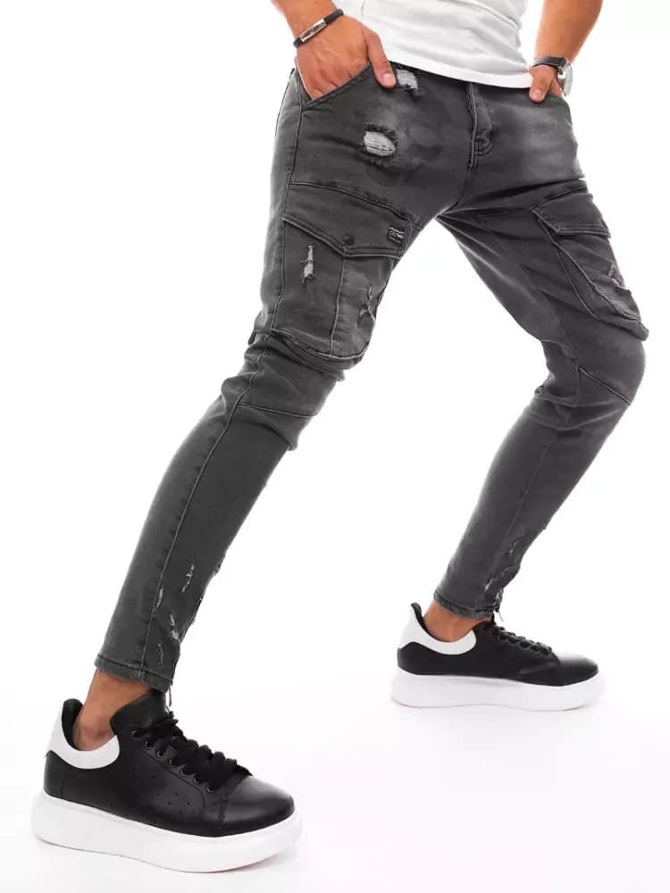 Čierne trendové jogger nohavice. 1