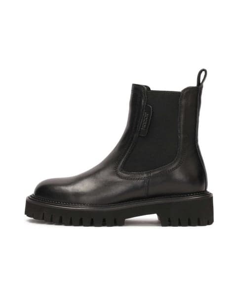 Classic Chelsea boots in full grain leather 1