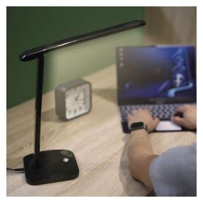 LED stolná lampa CHASE, čierna 1