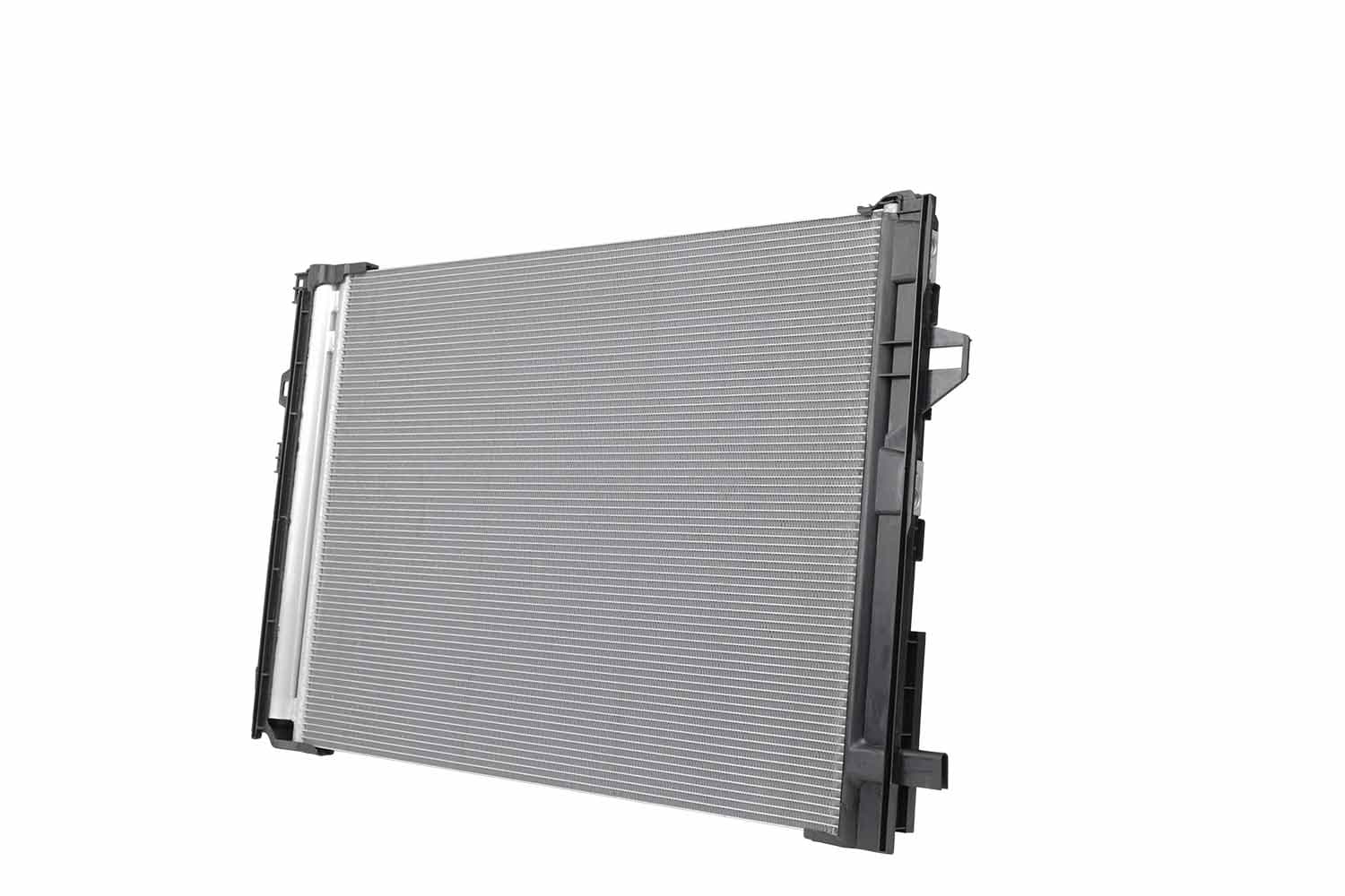 HELLA Kondenzátor klimatizácie 8FC 366 220-741 1