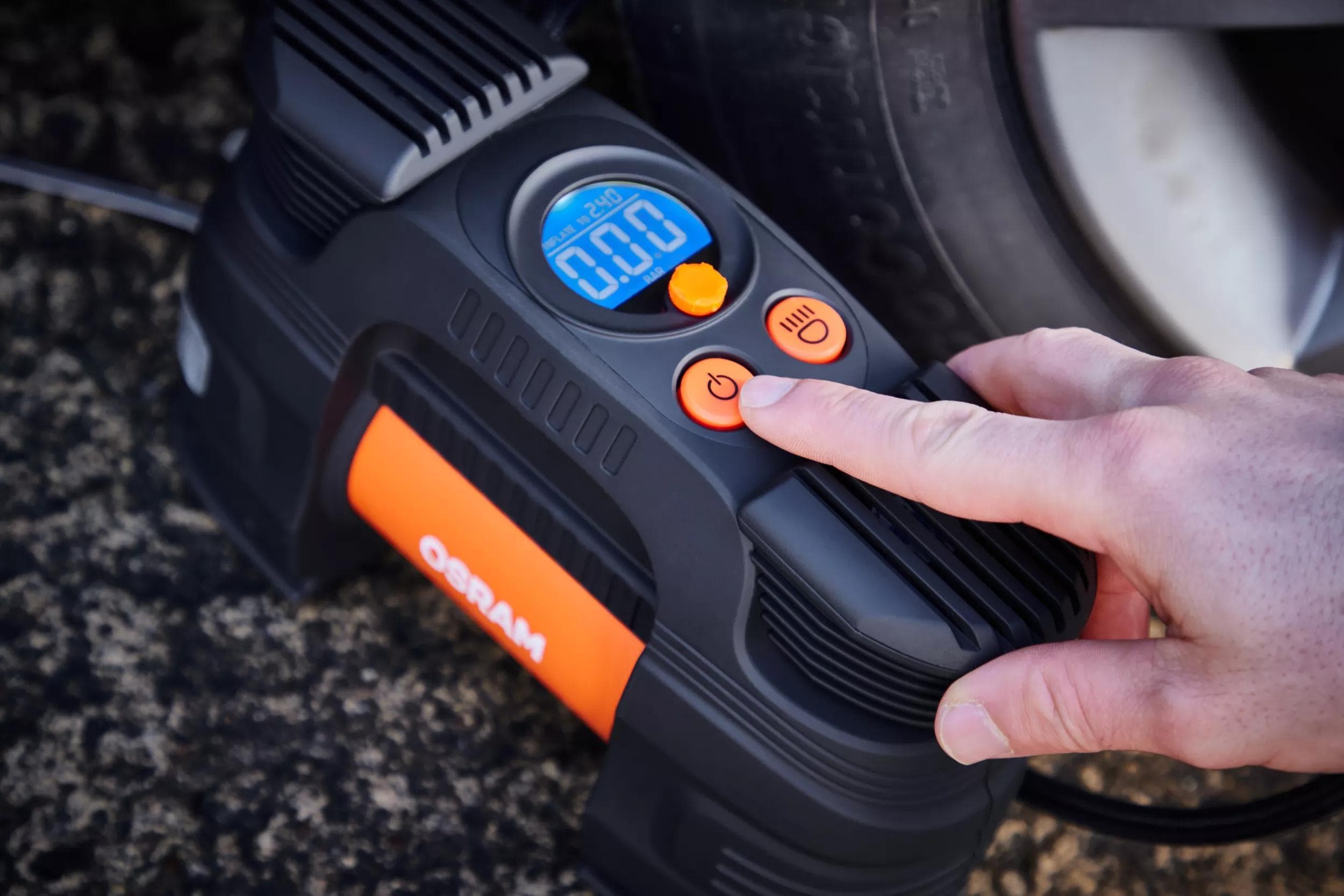 OSRAM Pneuhustič s manometrom OTI830 1
