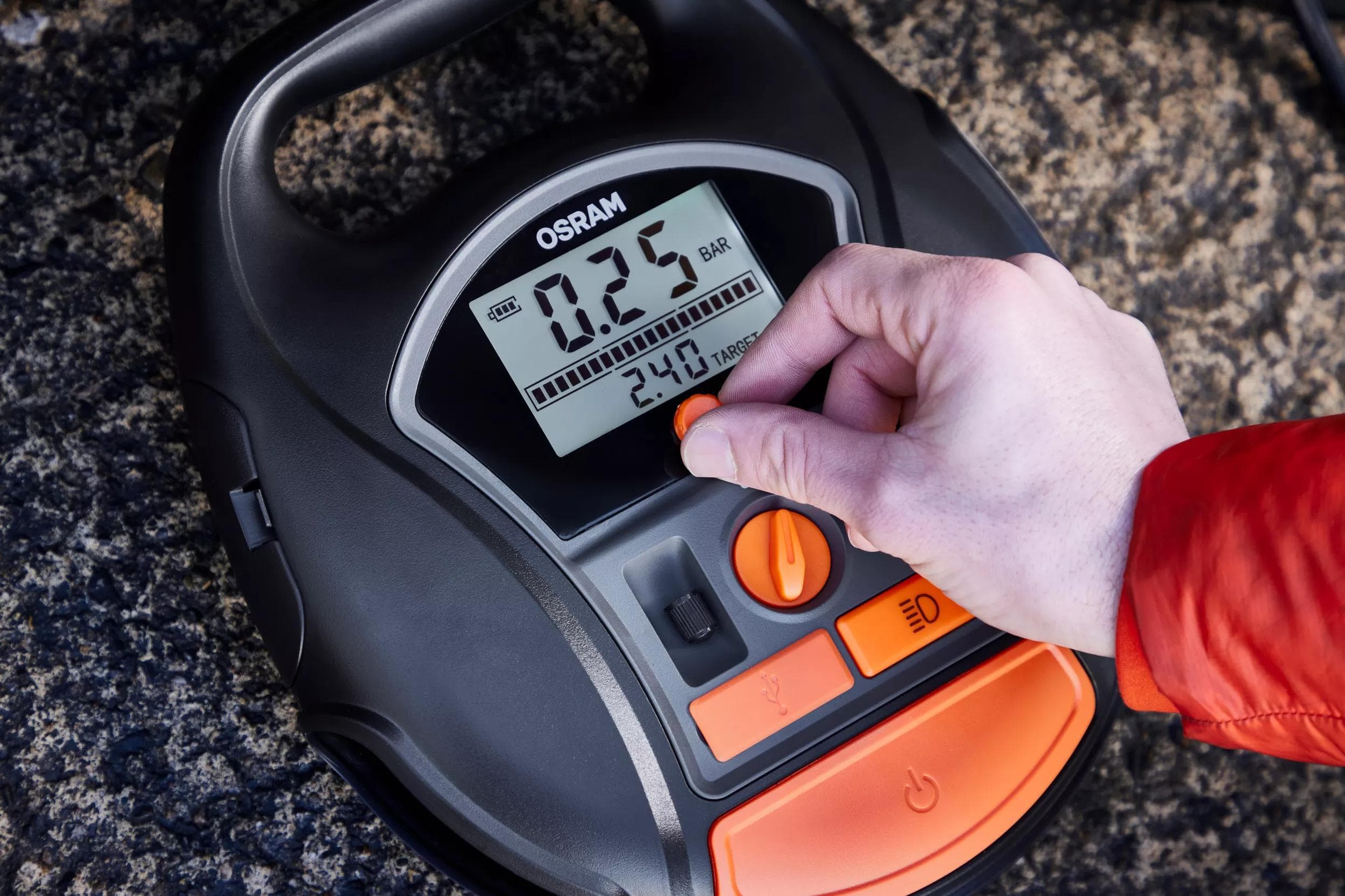 OSRAM Pneuhustič s manometrom OTIR6000 1