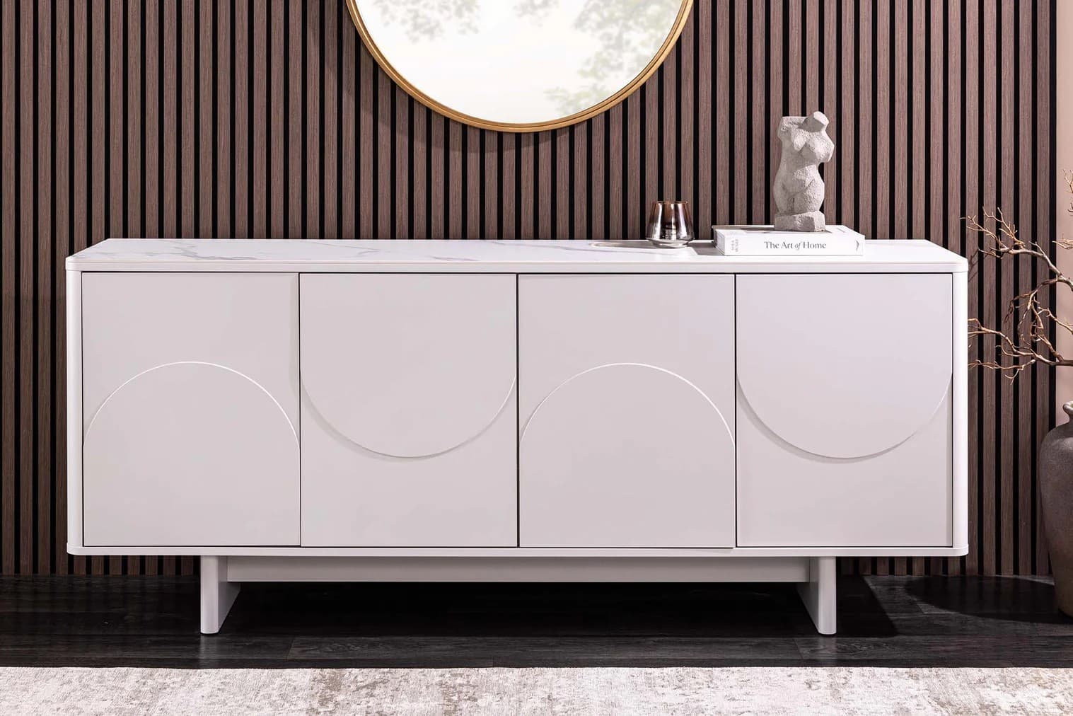 Estila Art deco obdĺžnikový štvordverový biely príborník Savonia s 3D reliéfom a mramorovou bielou doskou 180 cm