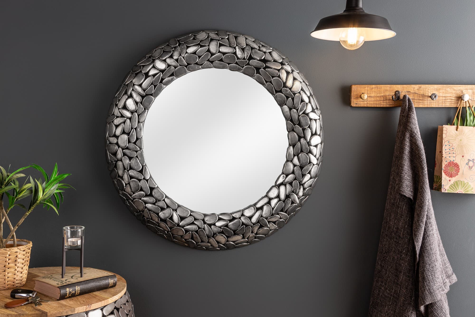 Estila Art-deco kruhové nástenné zrkadlo Riverstone v striebornej farbe 82cm 1