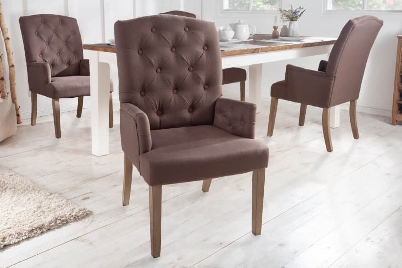 Estila Chesterfield čalúnená stolička Silloth v hnedej farbe s podrúčkami 104cm 1