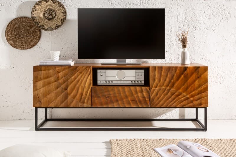 Estila Moderný drevený TV stolík Cumbria v hnedom odtieni s čiernou kovovou konštrukciou 160cm