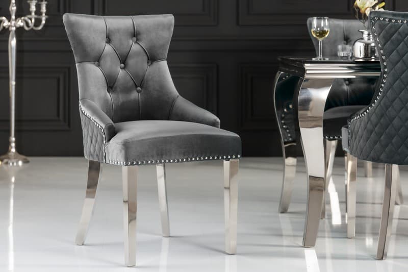 Estila Zámocká chesterfield stolička Eleanor v sivej farbe zo zamatu 97cm s klopadlom