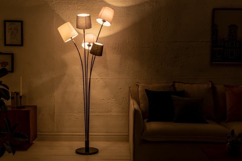 Estila Moderná stojaca lampa Elegans z kovu s piatimi tienidlami 176cm
