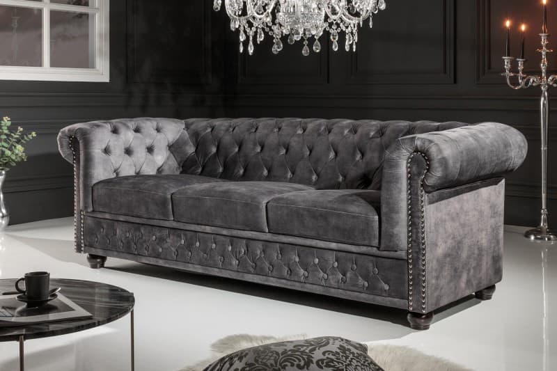 Estila Chesterfield luxusná zamatová trojsedačka Lobella v sivej farbe 205cm