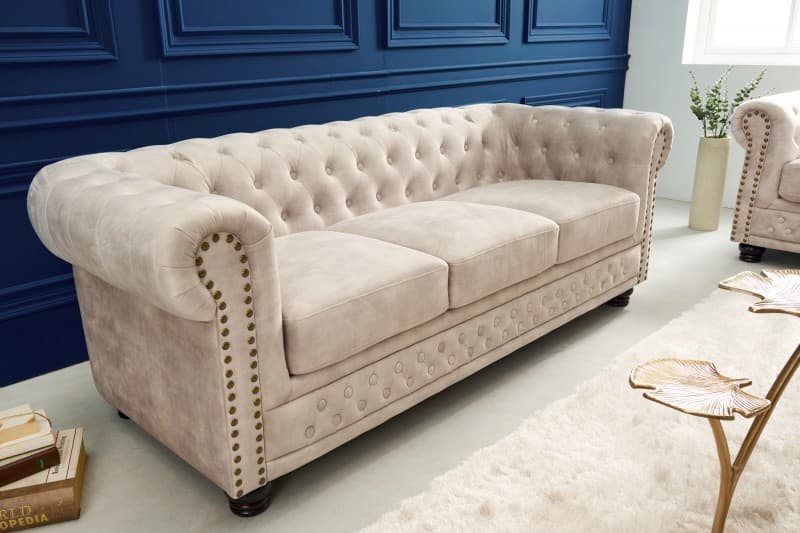 Estila Chesterfield sedačka Contessa do obývačky v svetlej farbe šampanského s drevenými nožičkami 200cm 1