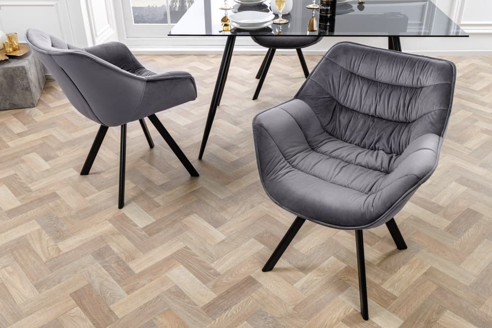 Estila Moderná sivá otočná jedálenská stolička Monzana s prešívaným zamatovým poťahom a kovovými nožičkami 82 cm