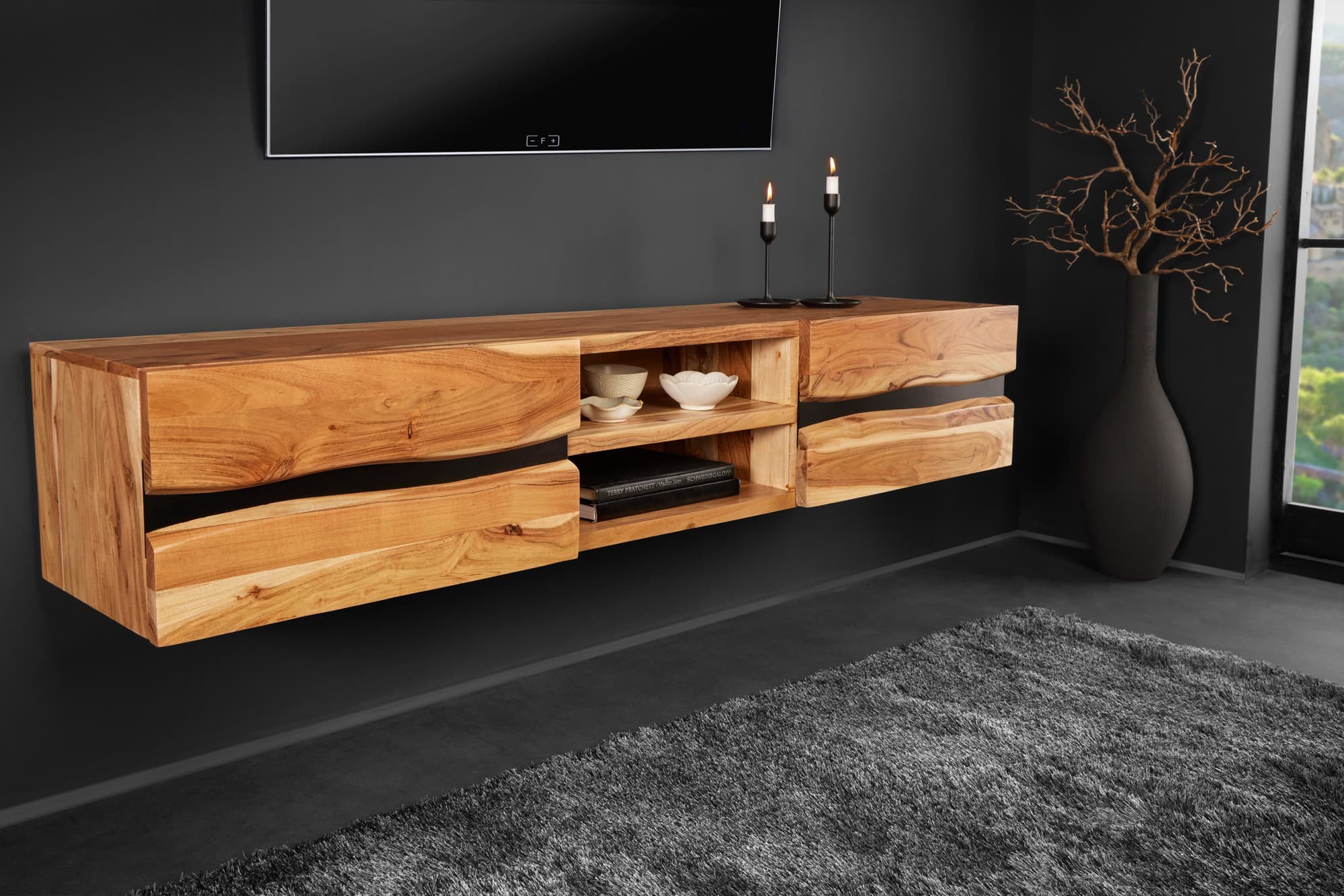 Estila Masívny závesný TV stolík Amazonas z akáciového dreva s čiernym industriálnym dekoratívnym prvkom medová hnedá 160 cm 1