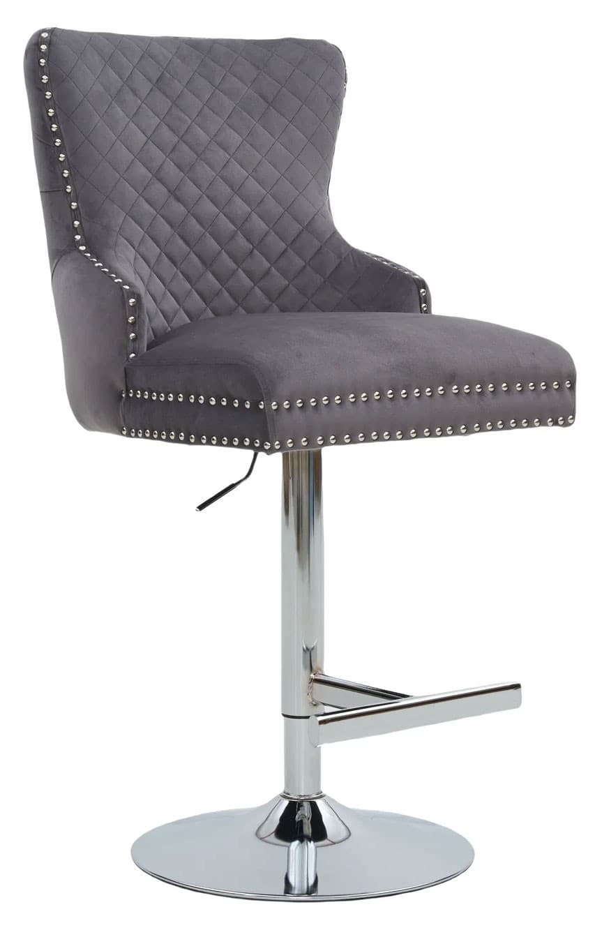 Estila Art deco čalúnená sivá barová stolička Lery so striebornou nastaviteľnou nohou s vybýjanými detailmi s klopkadlom 130 cm 1