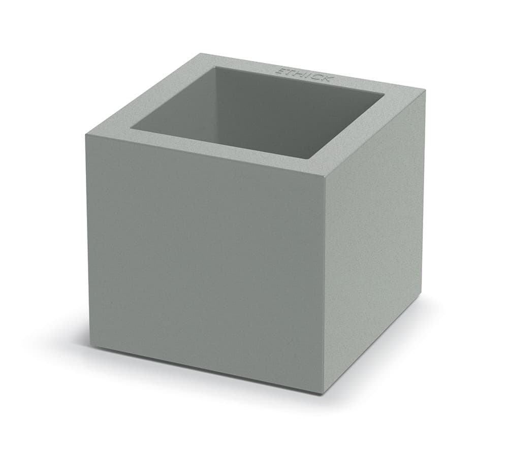 Plastový kvetináč CUBLASO SQUARE betónovo sivý