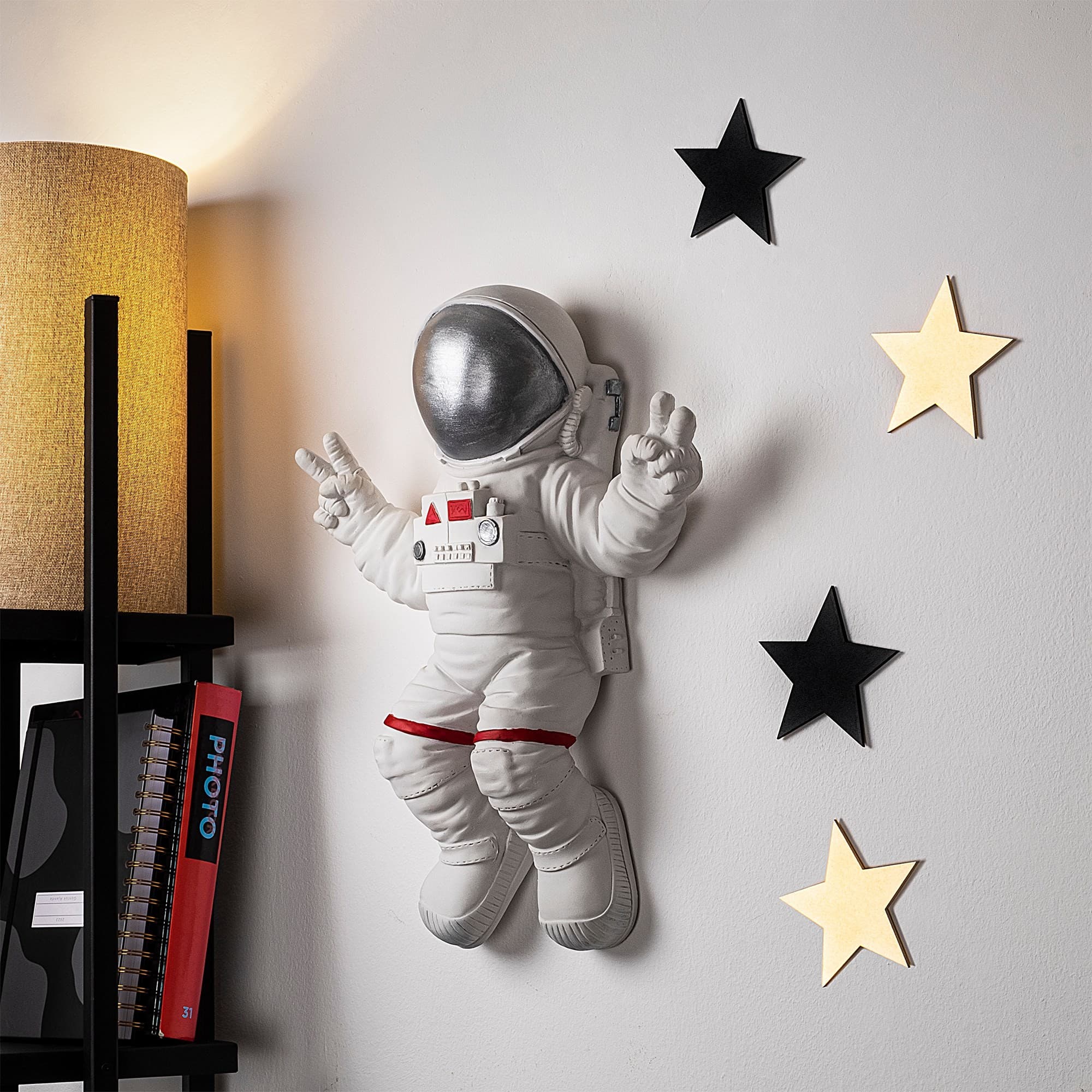 Nástenná dekorácia Astronaut biela/šedá