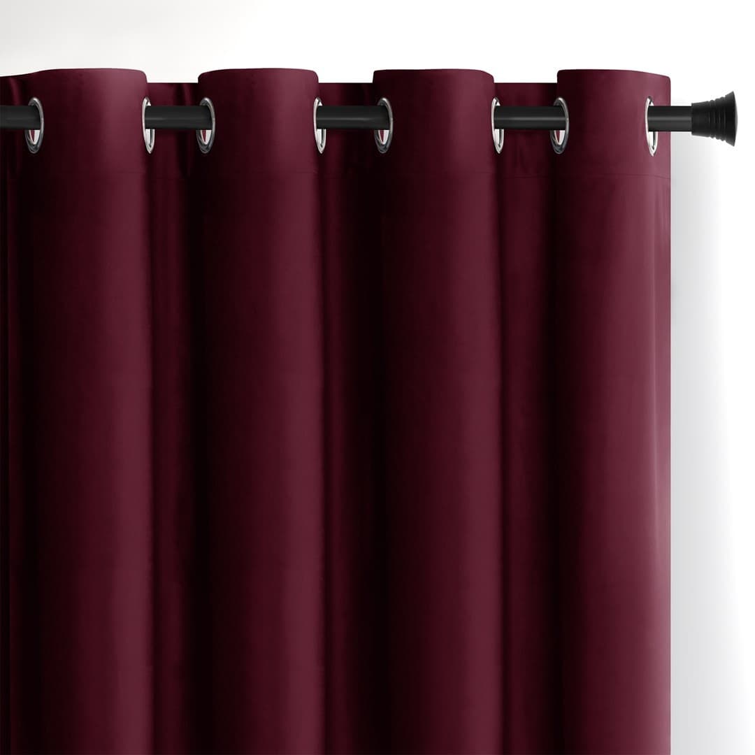 Záves AmeliaHome Velvet s priechodkami 140x270 cm vínový 1