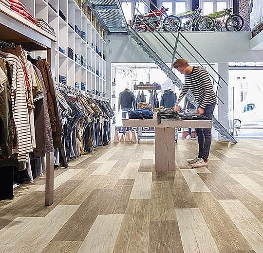 FORBO Novilon vinyl Pinie prírodný 60082DR4 1