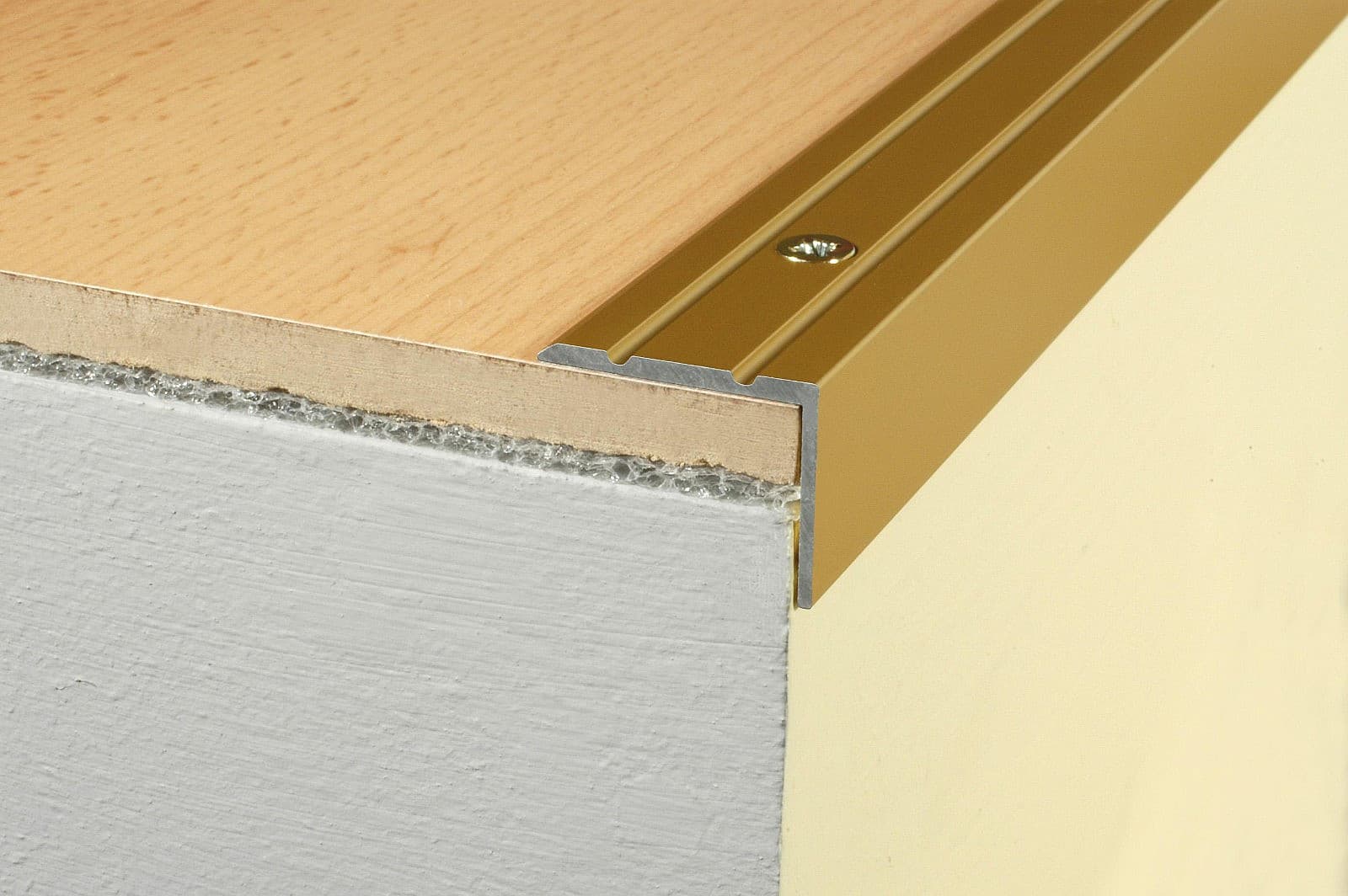 Schodový profil 25 x 20 mm (skrutkovací) Stříbro E01 1