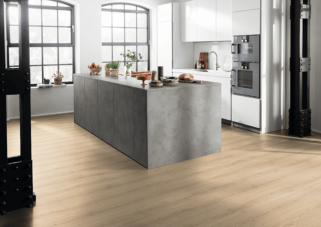 EGGER E-motion aqua plus Dub padua svetlý EL2170 1