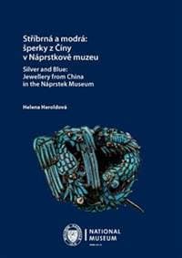 Stříbrná a modrá: šperky z Číny v Náprstkově muzeu - Helena Heroldová 1