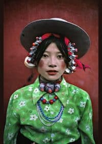 Looking East , McCurry Steve - autor neuvedený 1