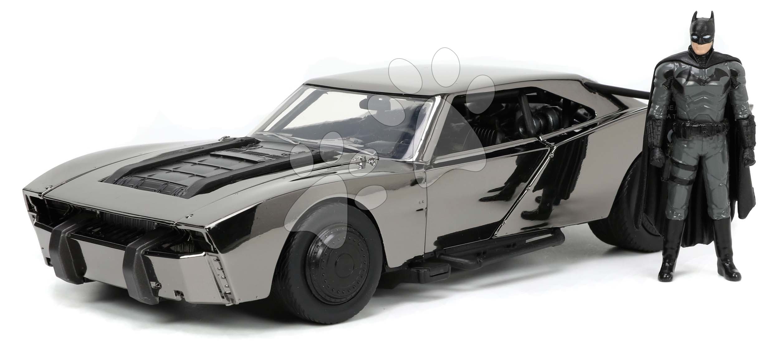 Autíčko Batman Batmobile 2022 Comic Con Jada kovové s otvárateľnými dverami a figúrkou Batmana dĺžka 19 cm 1:24 1
