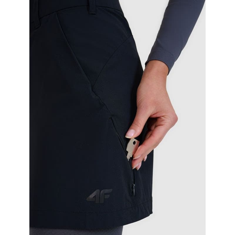 Dámske turistické kraťasy 4F SHORTS FNK-WSS25TFSHF0994-20S-DEEP BLACK 5