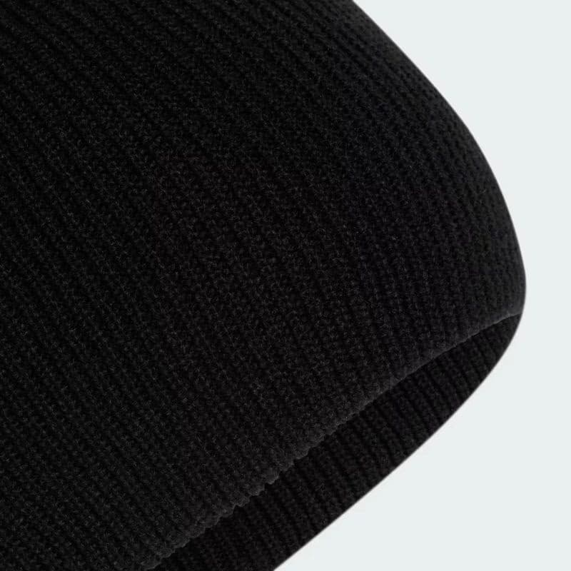 Zimná čiapka ADIDAS ESS BEANIE BLACK WHITE 4