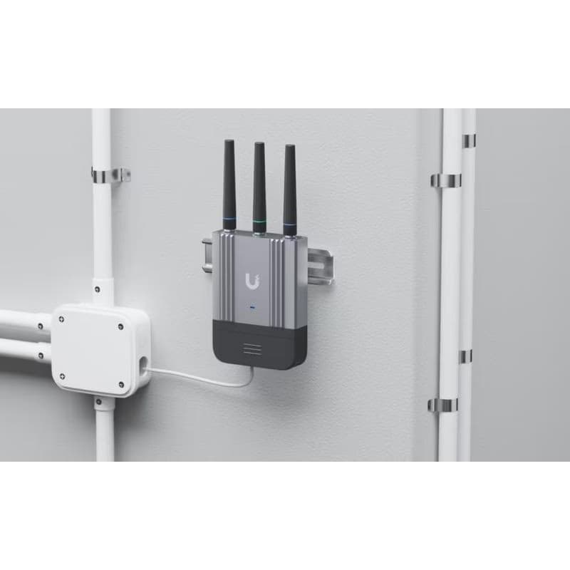 UBNT UMR - Industrial Mobile Router 3
