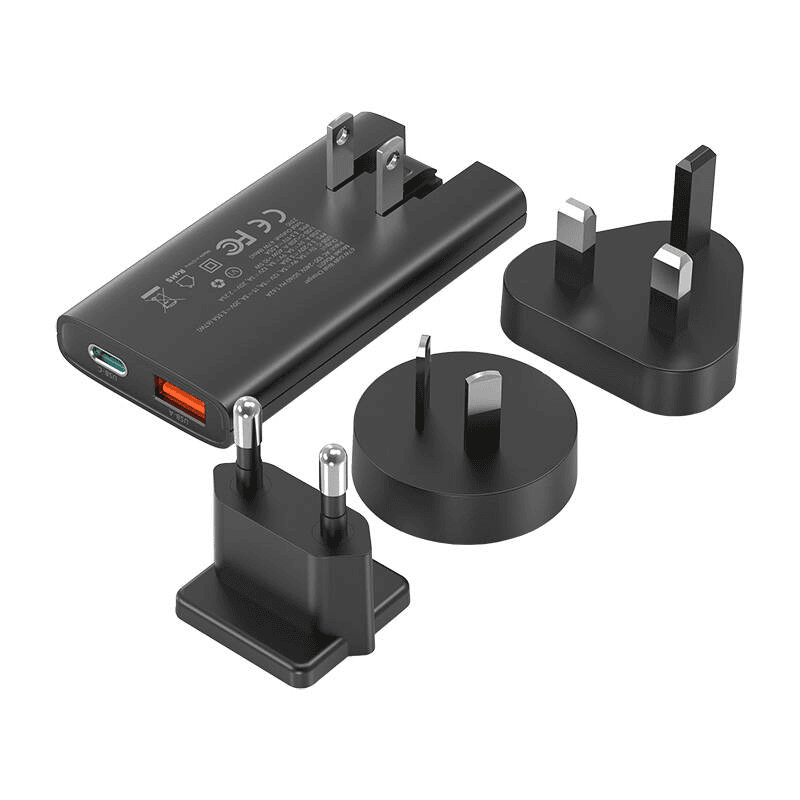 Choetech Rýchla Cestovná Nabíjačka USB + USB-C PD 65W GaN Slim + Adaptéry