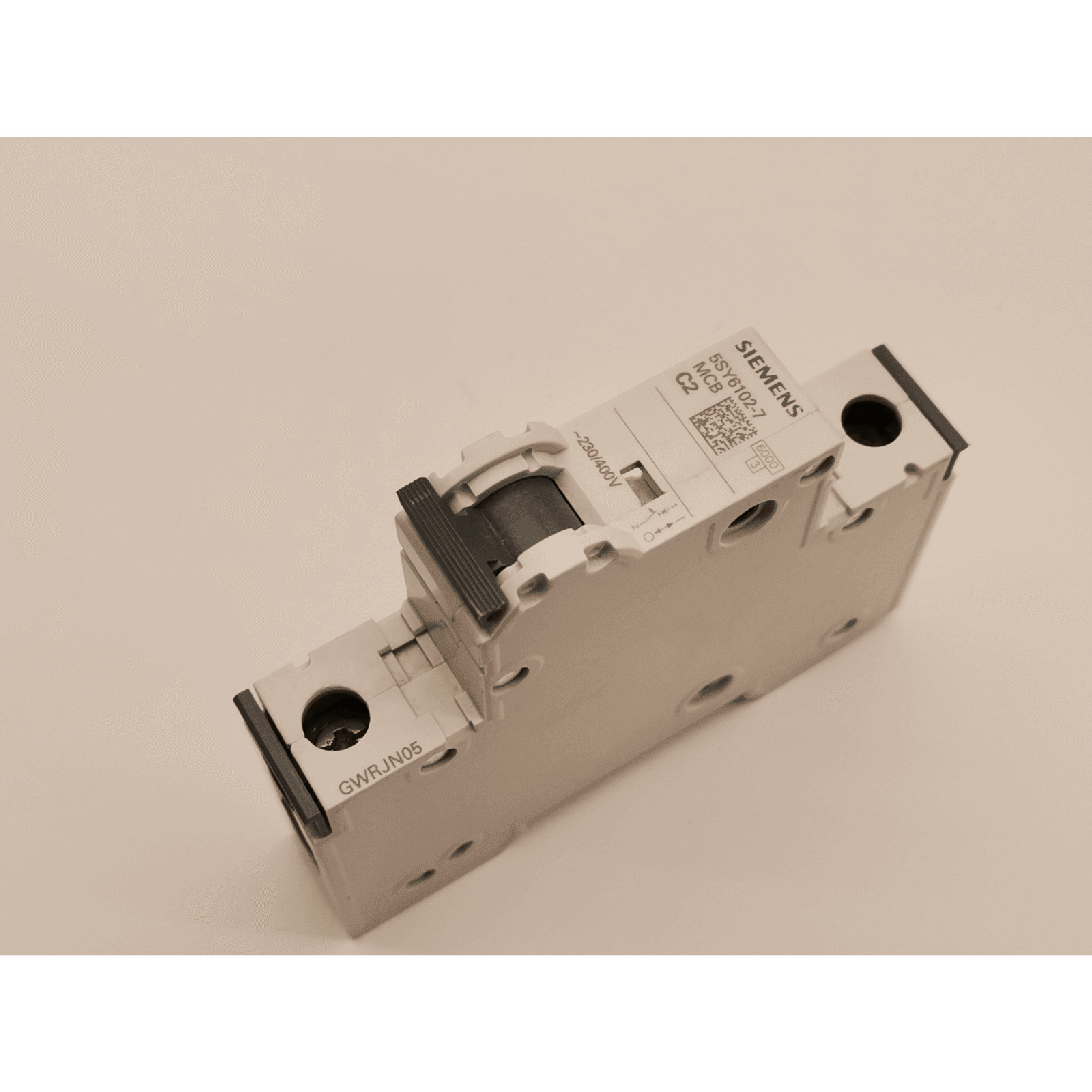 Siemens 5SY6102-7 nezaradené