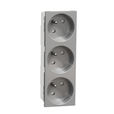 Unica - Zásuvka trojitá 45o 250V/16A 3x2P+E, clonky, bezskrútková, Aluminium