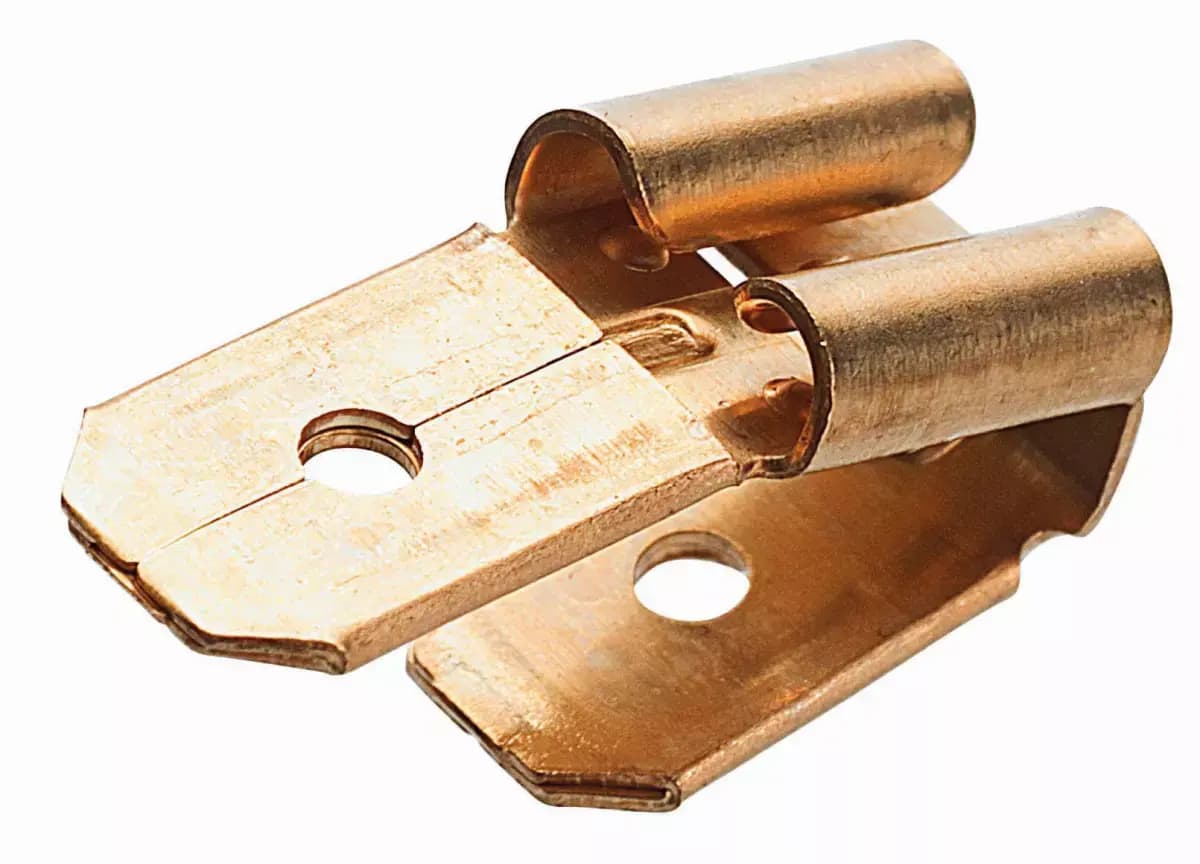 Neizolovaný mosazný 3 rozbočovač 6,3 x 0,8 mm (100 ks)
