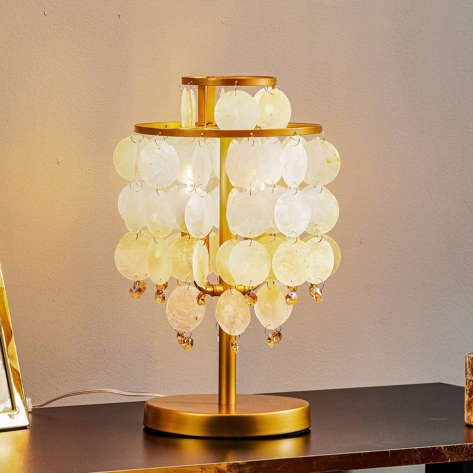 Stolová lampa Ruben s perleťovými diskami