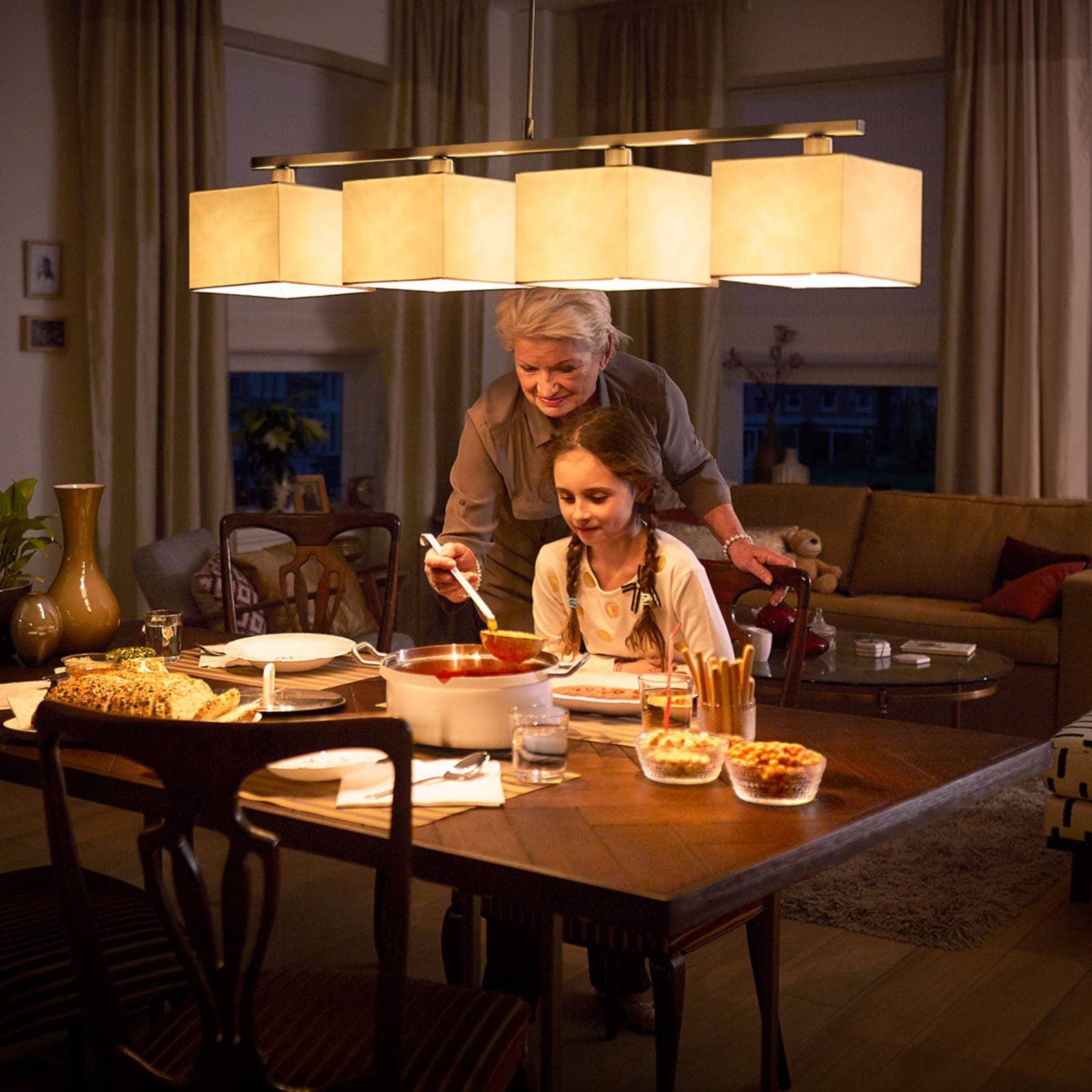 Philips SceneSwitch E14 LED sviečka 4,3 W žeravená
