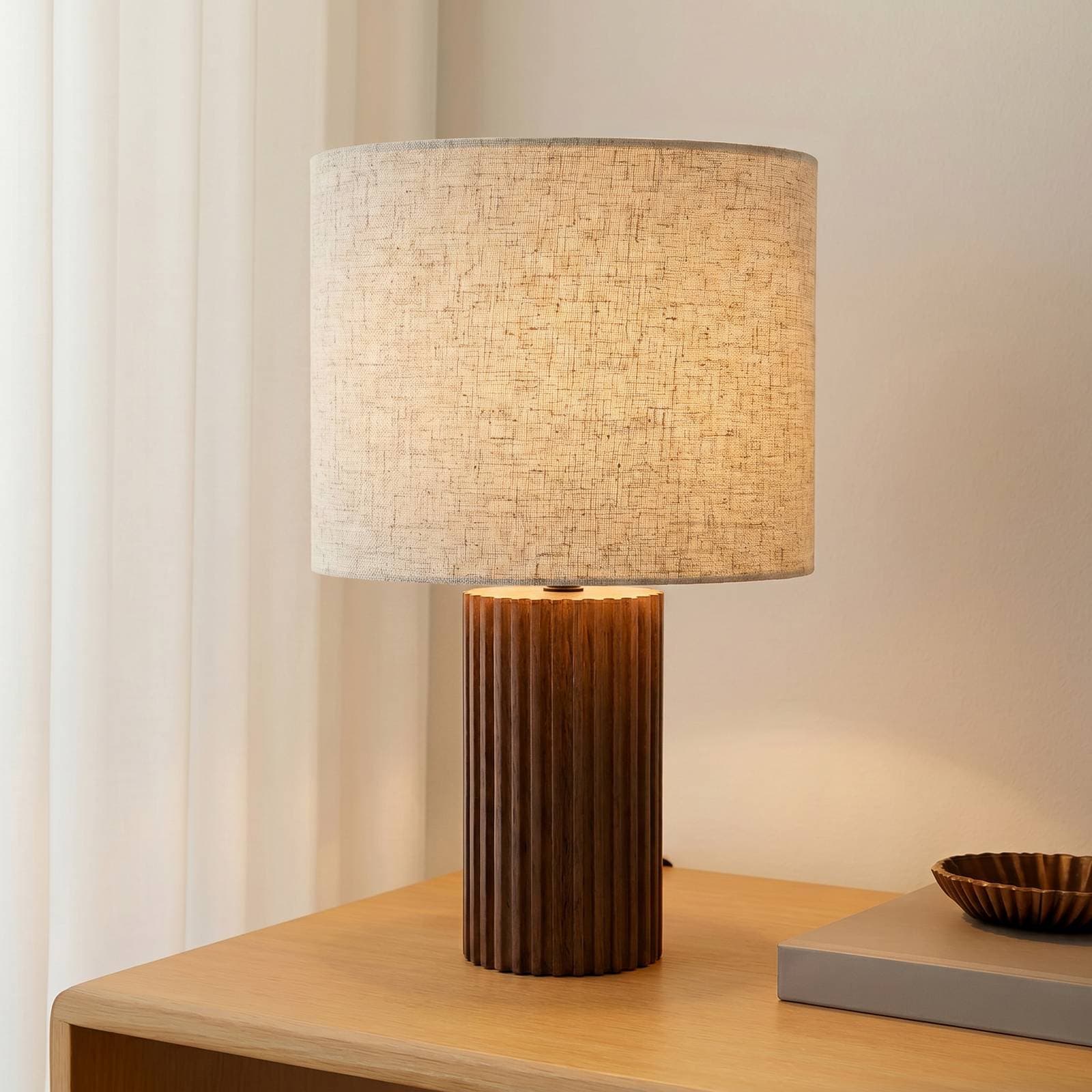 Stolová lampa Lindby Kimiko, výška 38 cm, orechové drevo, textil