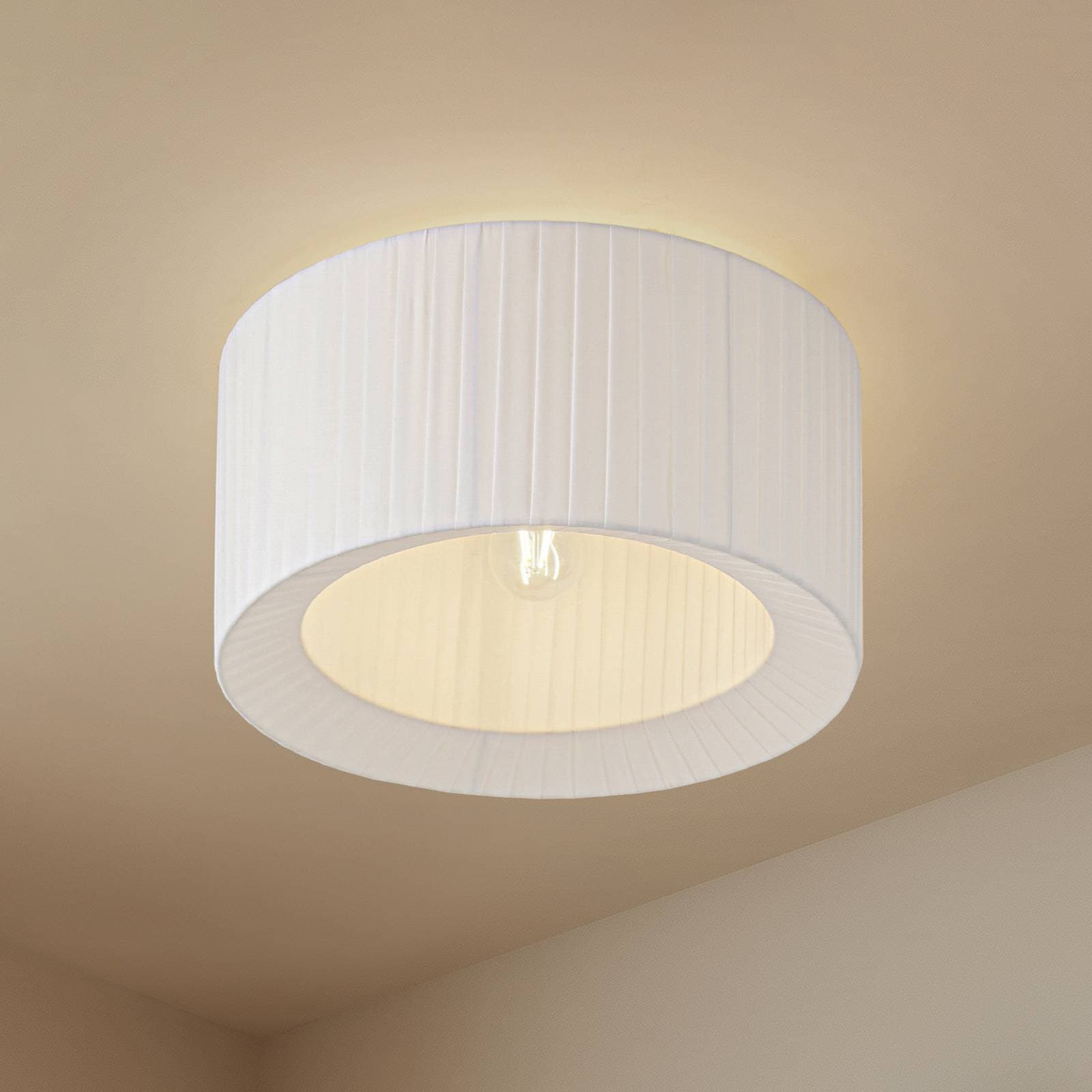 Lindby Stropné svietidlo Virelle, biele, textilné, Ø 40 cm, E27