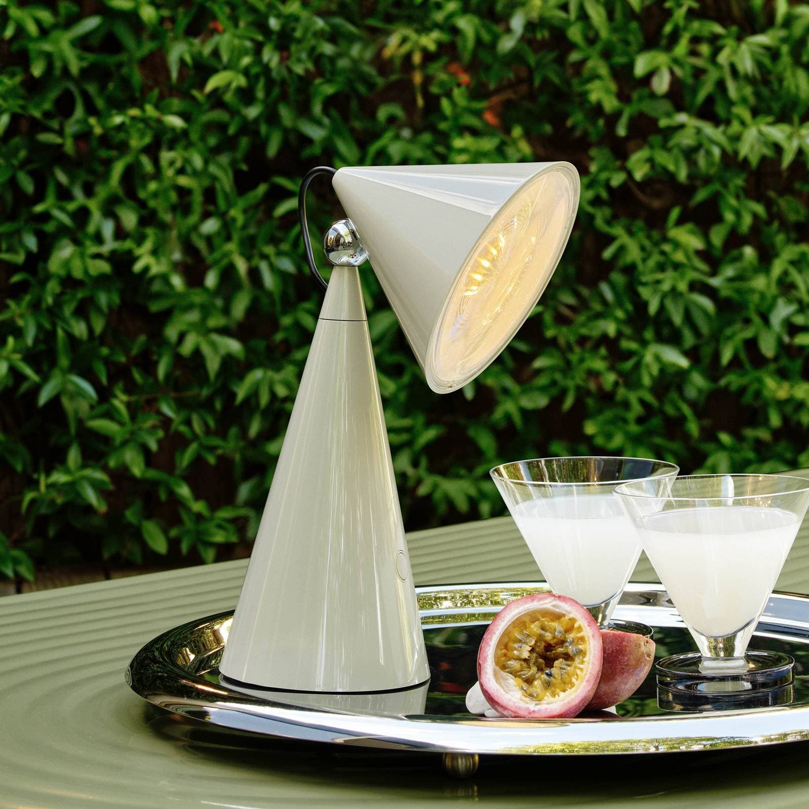 Tom Dixon stolová LED lampa Pose, svetlošedá, výška 25 cm