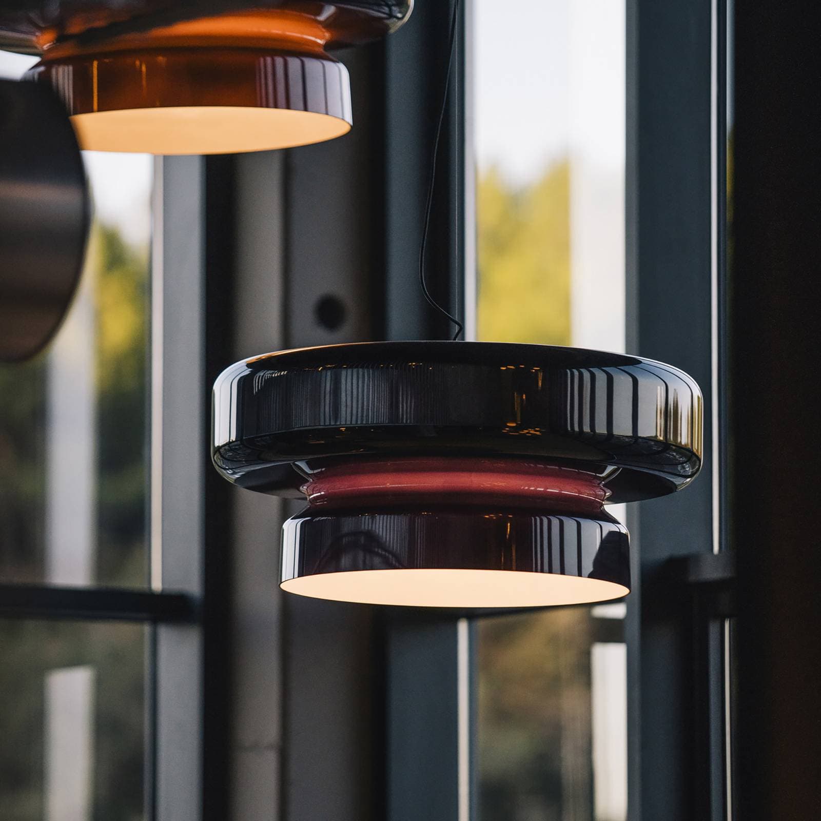MARSET LED závesné svietidlo Bohemia, Triac, fialové