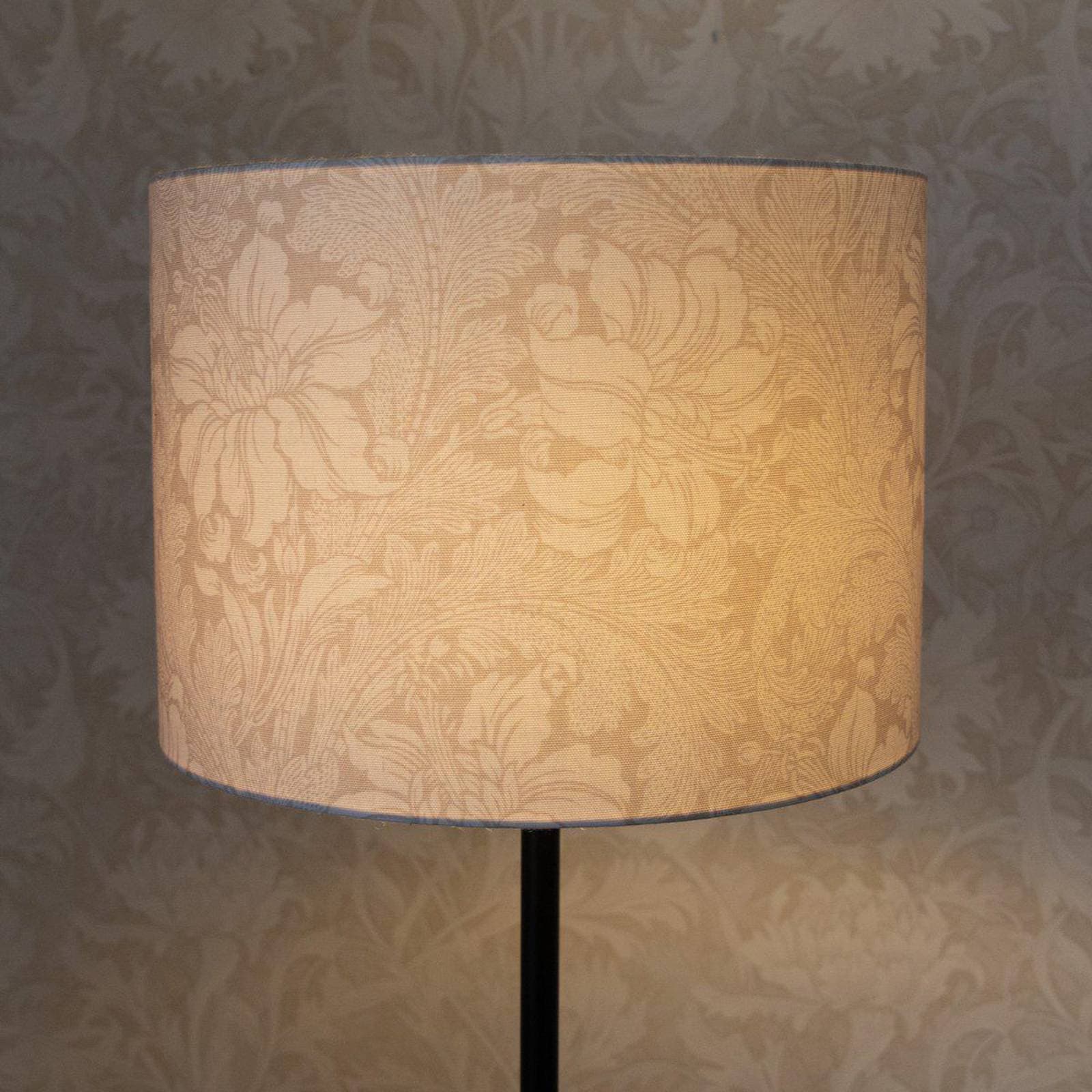 Stojacia lampa Amy, béžová/čierna, výška 150 cm, textil, E27