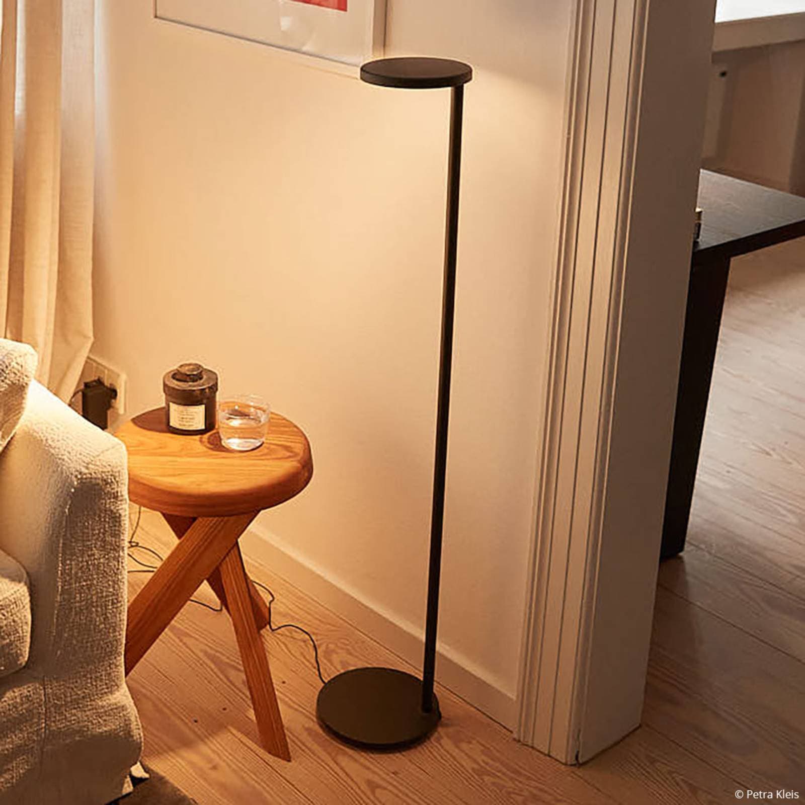 FLOS Oblique Floor LED stojacia lampa, 927, antracitová farba