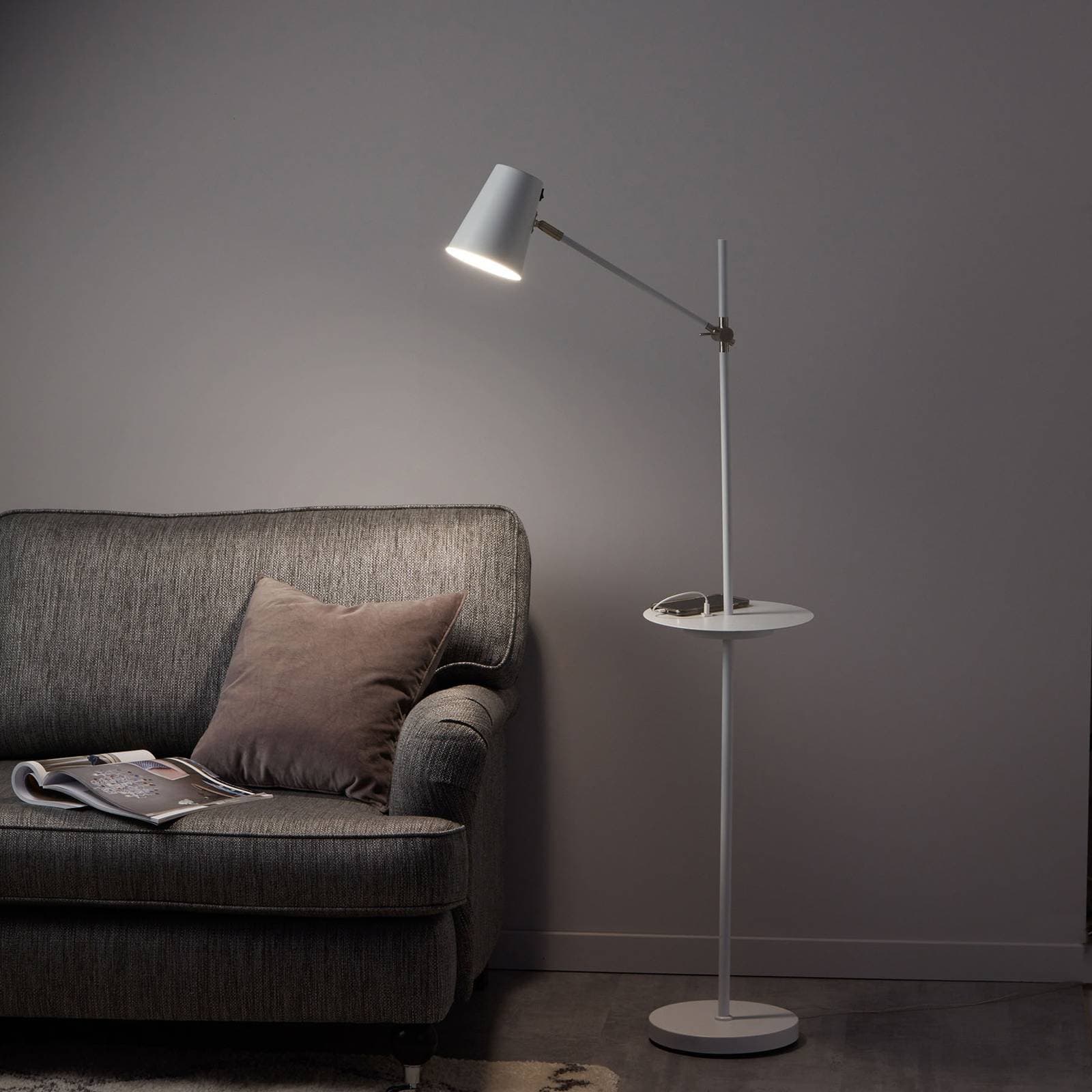 Stojaca lampa Linear nabíjacia stanica USB, biela