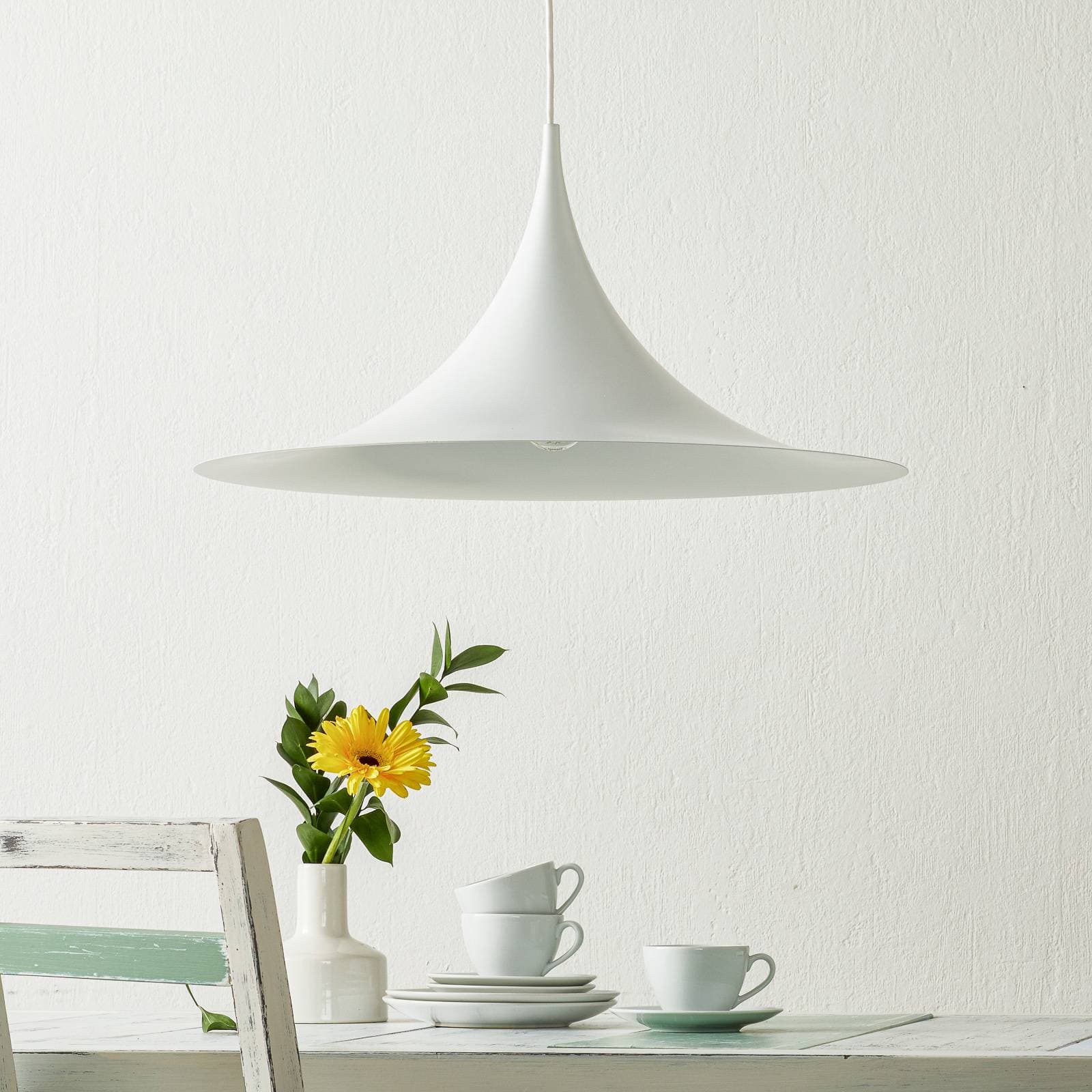 Gubi Závesné svietidlo Semi, Ø 60 cm, biele