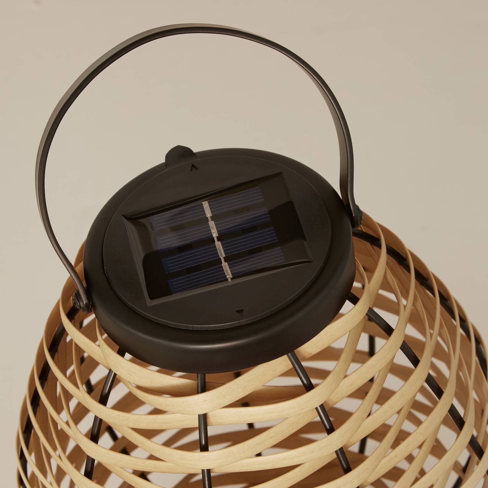 Solárne LED terasové svietidlo Netan, hnedé, ratan, 23 cm, IP44