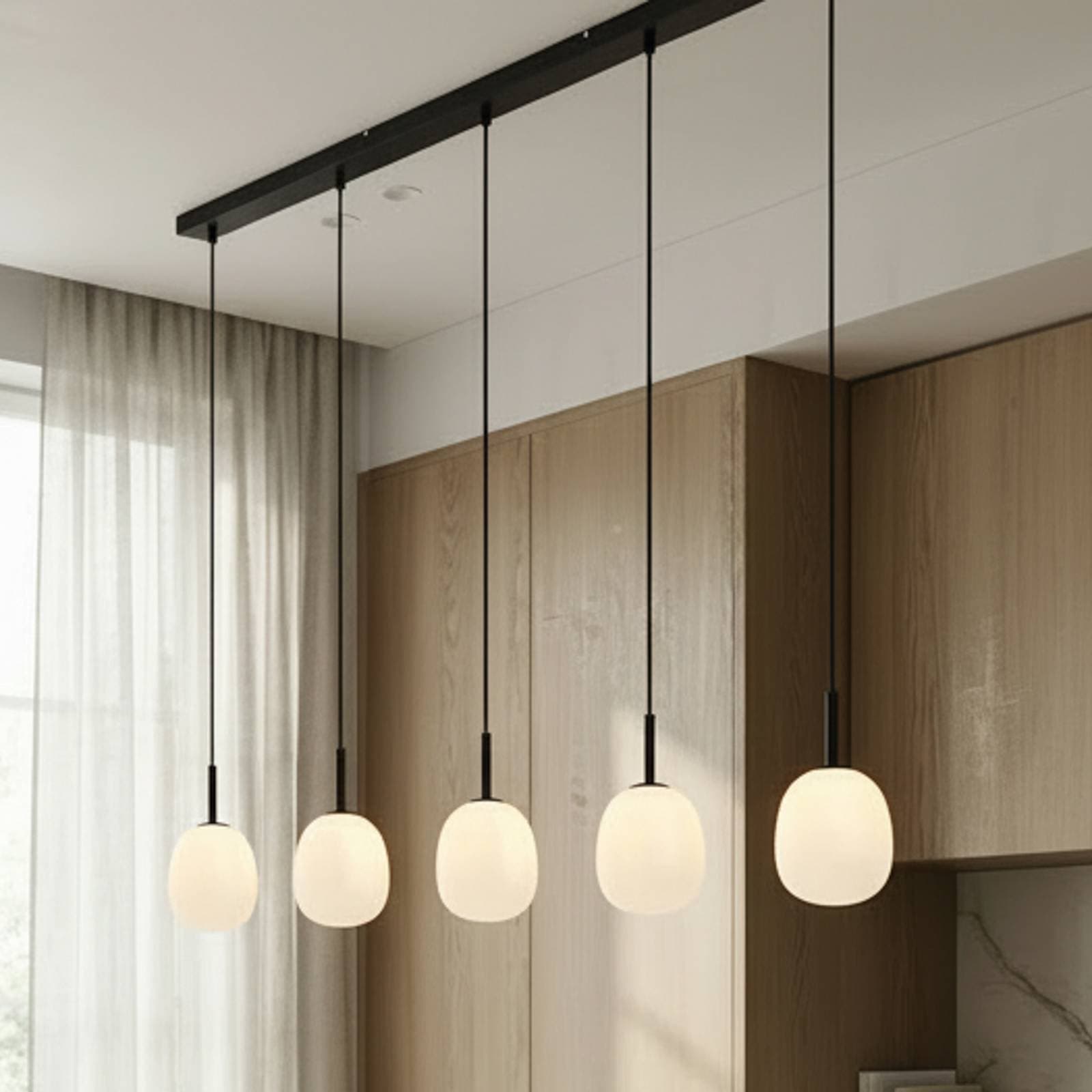 Lindby Etiena závesná lampa 5-pl., sklo opál