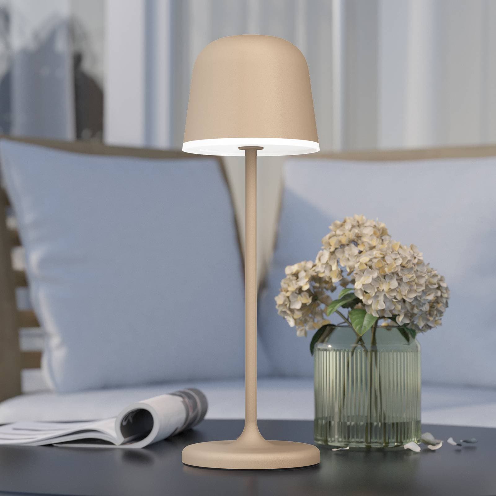 Stolová LED lampa Mannera s batériou, piesková