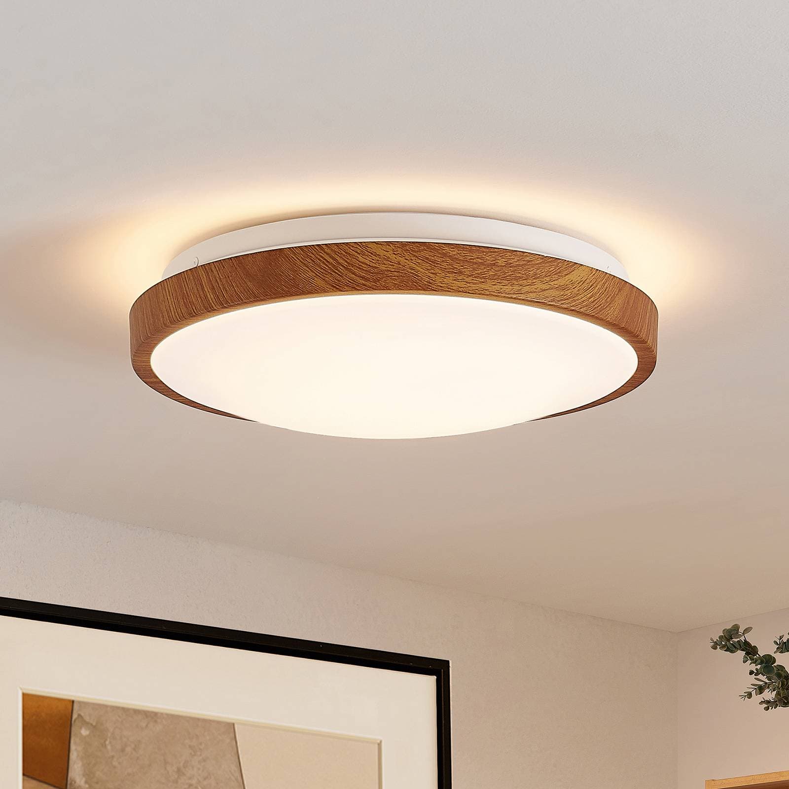 Lindby stropné LED svetlo Mynte, Ø30cm, drevený vzhľad, plast