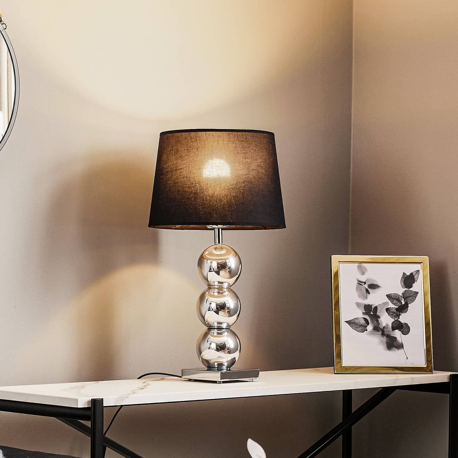 Textilná stolová lampa Fulda, tienidlo na lampu čierne, podstavec chróm