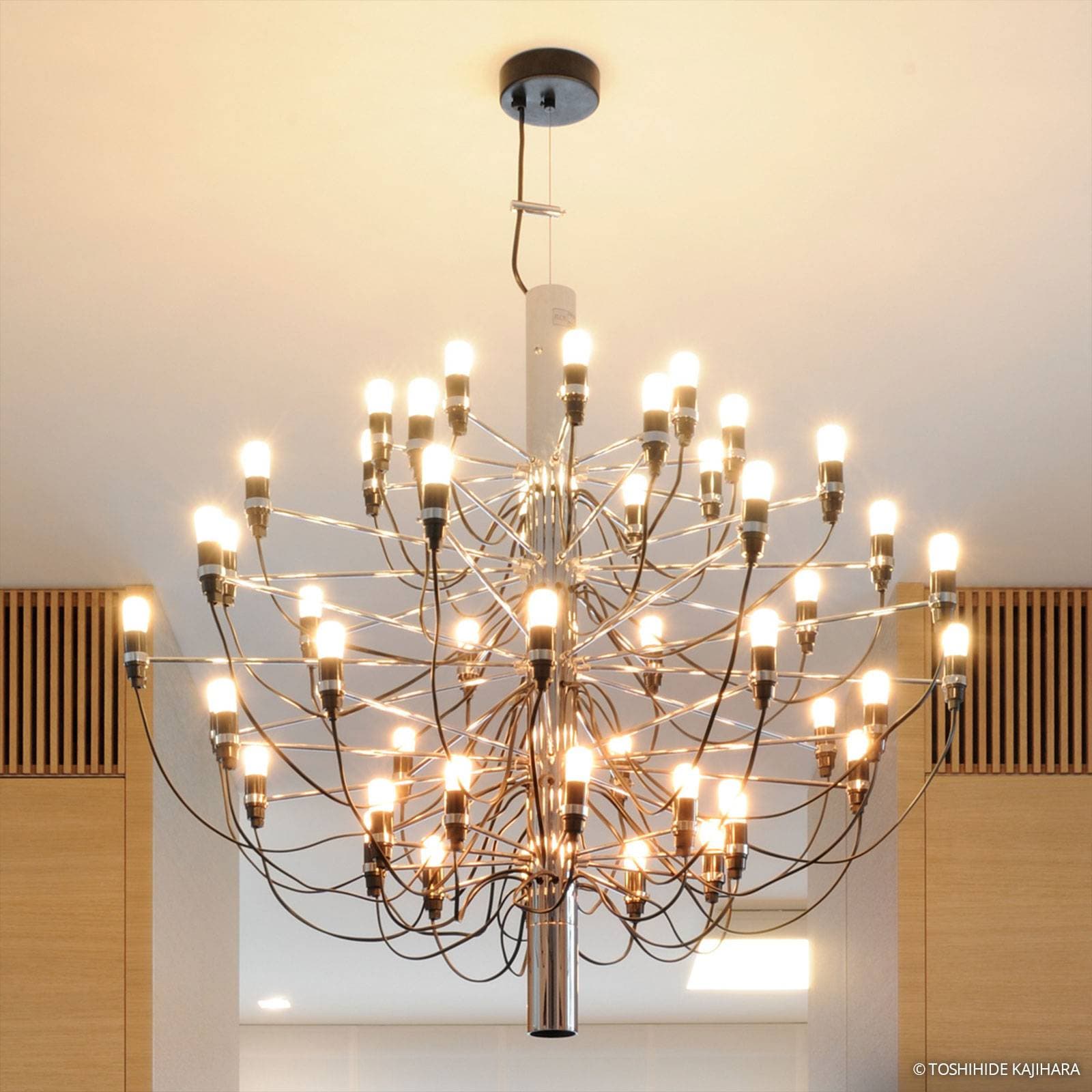 FLOS 2097/30 luster s 30 žiarovkami, chróm, matný